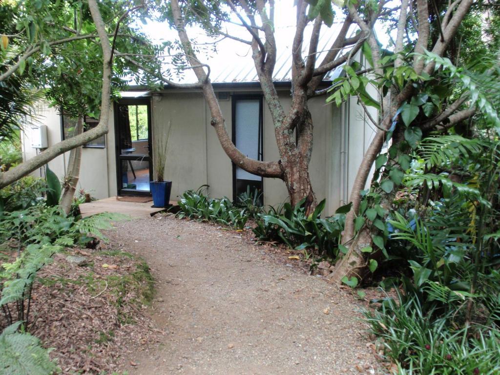 Wharepuke Subtropical Accommodation เคริเคริ ภายนอก รูปภาพ
