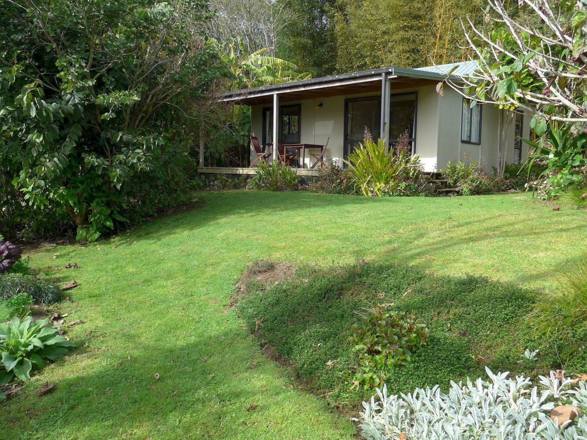 Wharepuke Subtropical Accommodation เคริเคริ ภายนอก รูปภาพ