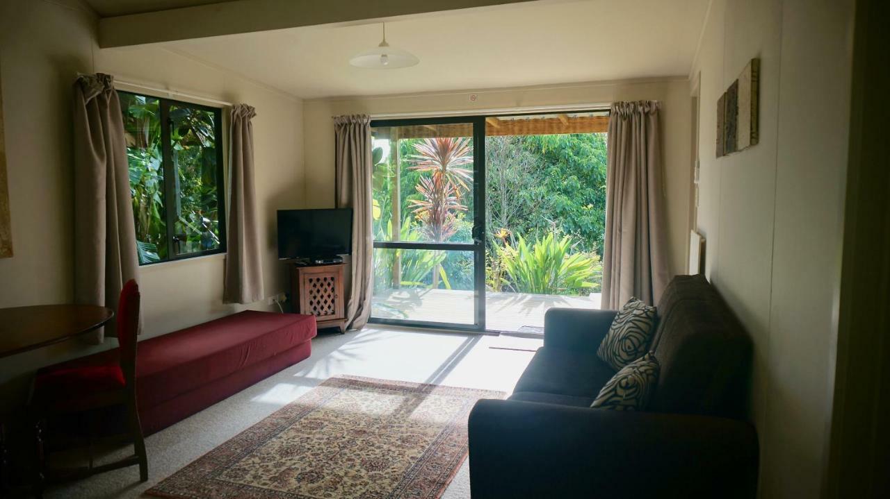 Wharepuke Subtropical Accommodation เคริเคริ ภายนอก รูปภาพ